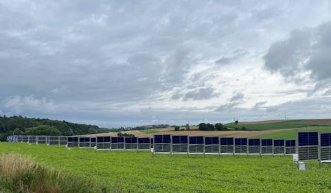 AgriPV Anlage vor der Versuchsstation Dürnast – die Eier legende Wollmilchsau der Landwirtschaft?!